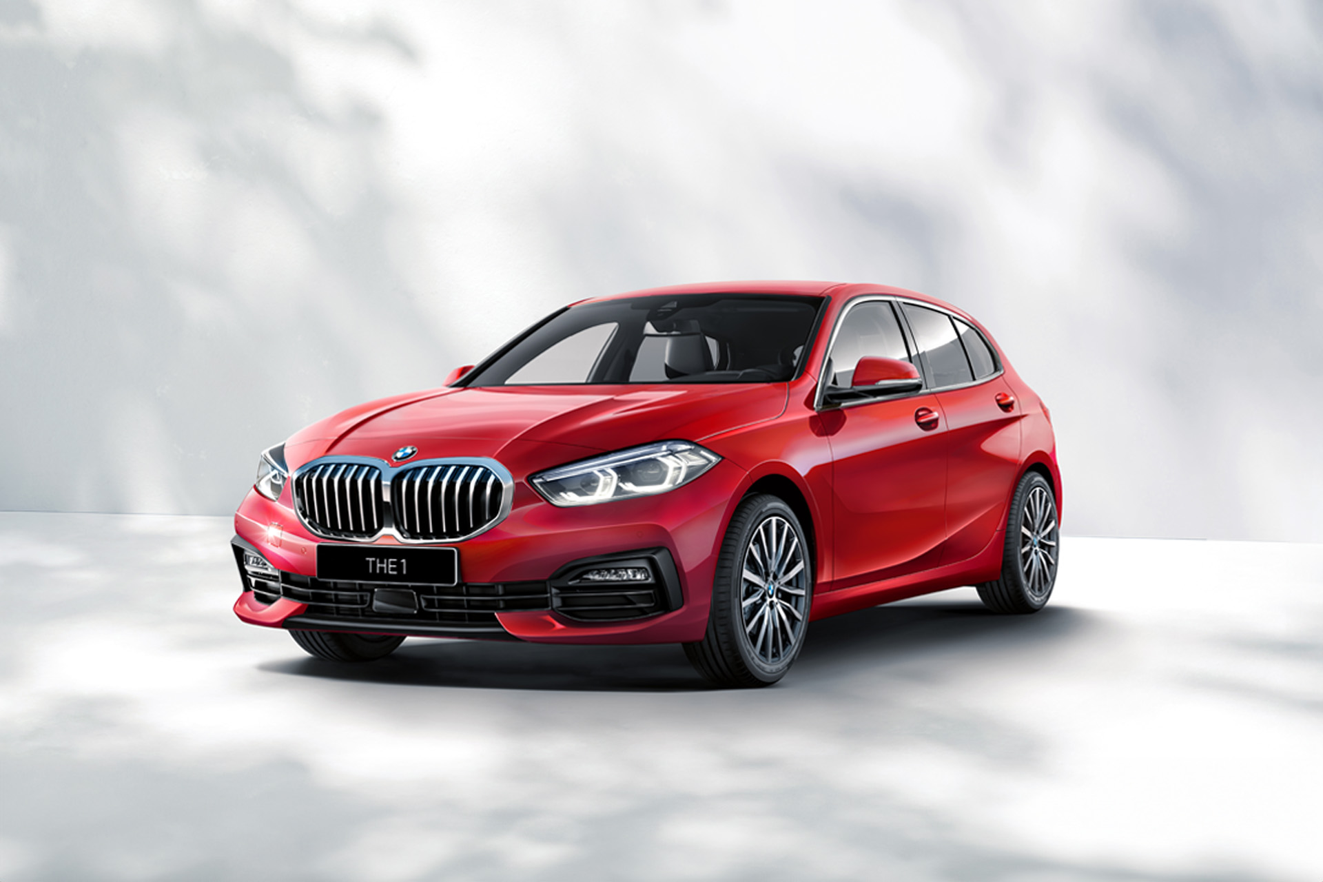 BMW 118i 限定車 FASHIONISTA with Christian Louboutin | Tomei 