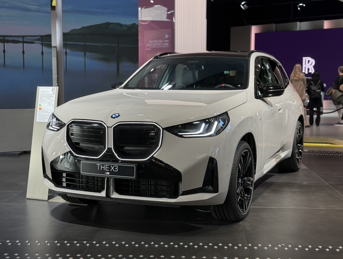 5/11まで価格　純正　BMW X3 ワイパーブレード　新品未使用 5/11まで価格 純正 BMW X3 ワイパーブレード 新品未使用 - メルカリ